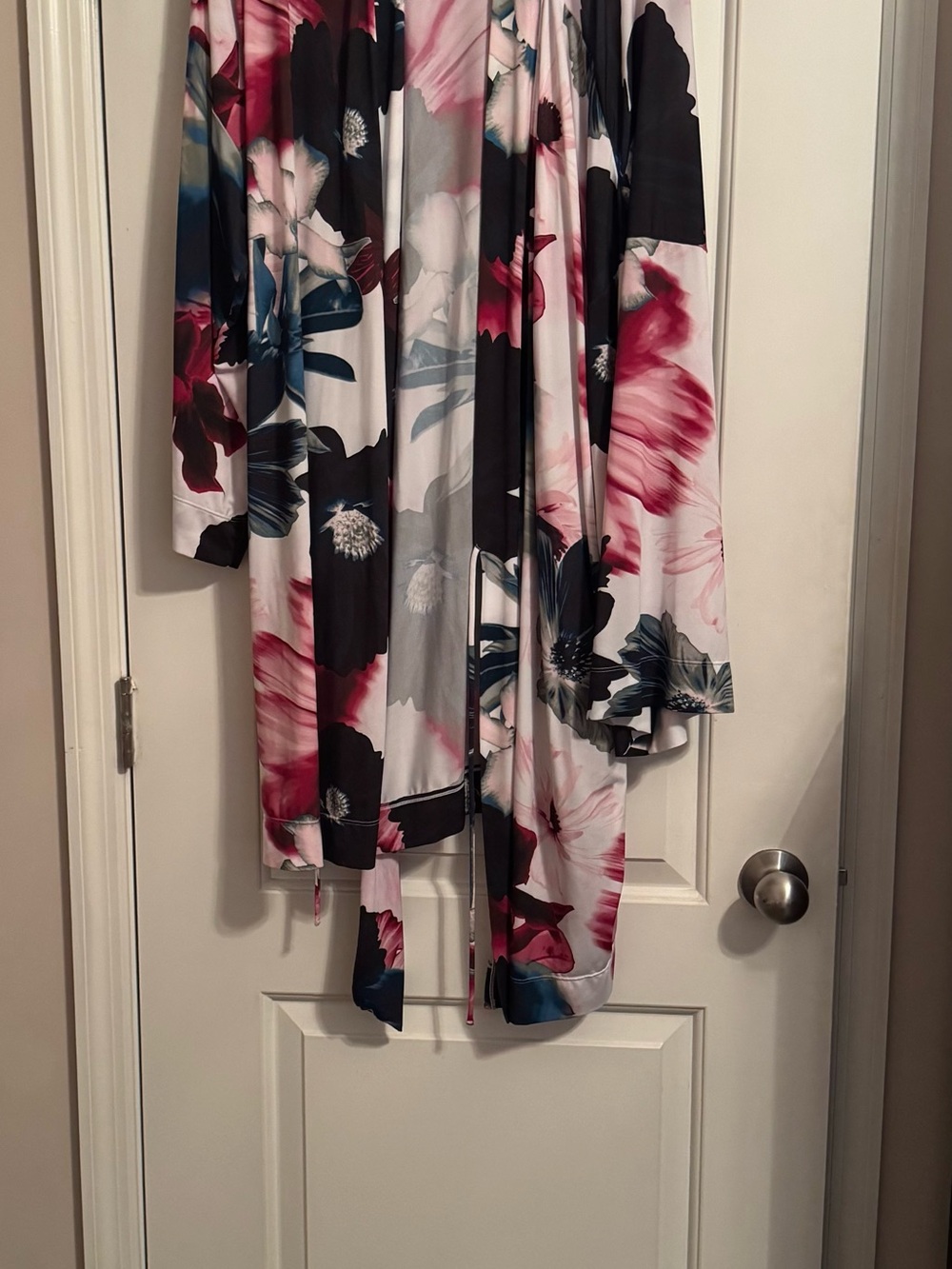 Elegant Cacique Floral Kimono Robe Plus Size 22/24
